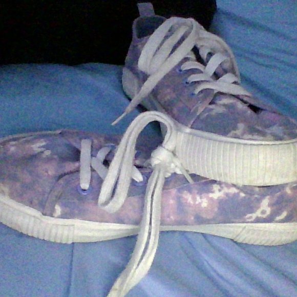 size six tie die purple and white sneakers - Picture 6 of 7